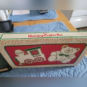 Vintage Avon Holiday Cookie kit 1983